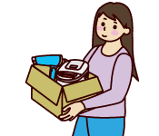 不用品を持ち込む女性